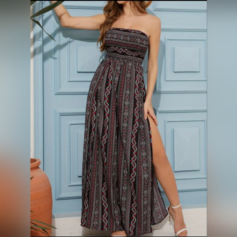 Chic Strapless Black And Red Patterned Jumpsuit - image 3